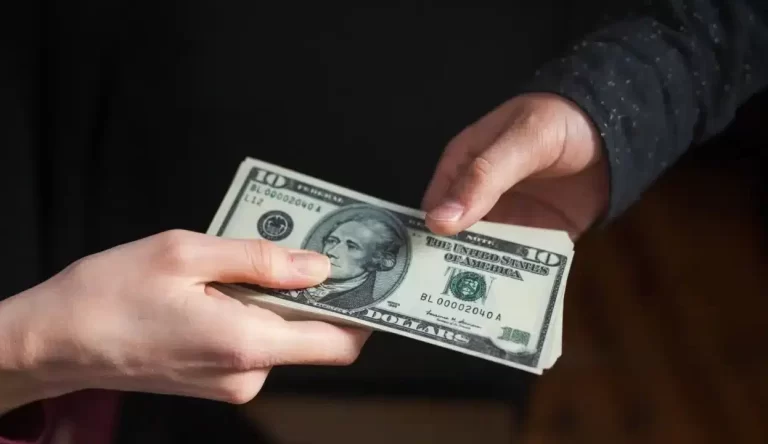 How to Exchange Money Safely